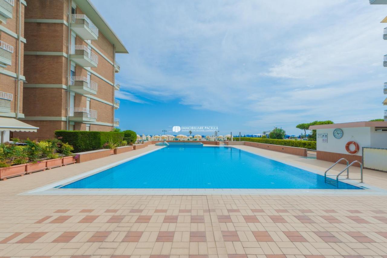Residence Puerto Del Sol Immobiliare Pacella Лидо-ди-Езоло Экстерьер фото